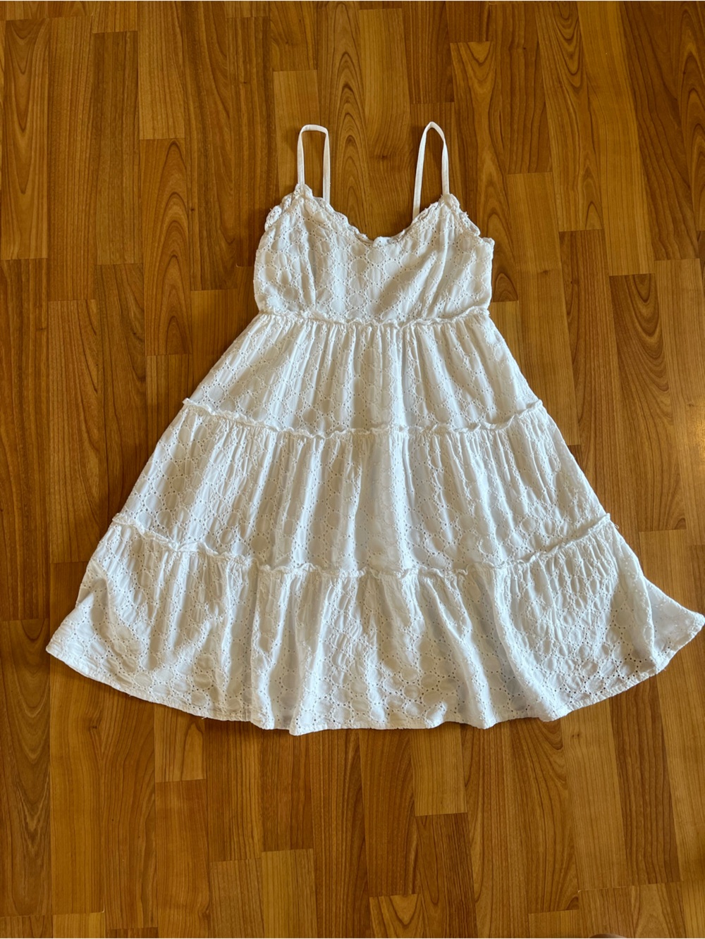 Women’s White Eyelet Tiered Sundress- XS